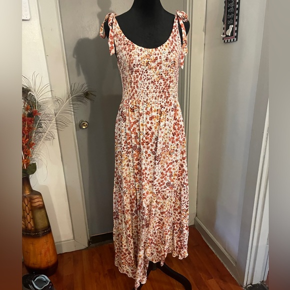 bailey blue Dresses & Skirts - Bailey Blue Women’s Y2K Floral Maxi Dress. Size XL.